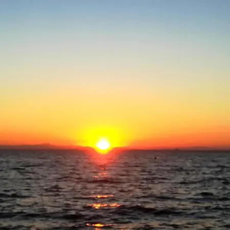 Casa De Fabian + Wifi Near Beach/port Apartamento *