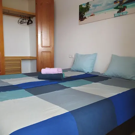 Casa De Fabian + Wifi Near Beach/port דירה *